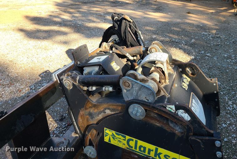 image for item MG9706 2009 Caterpillar PC205  skid steer cold planer