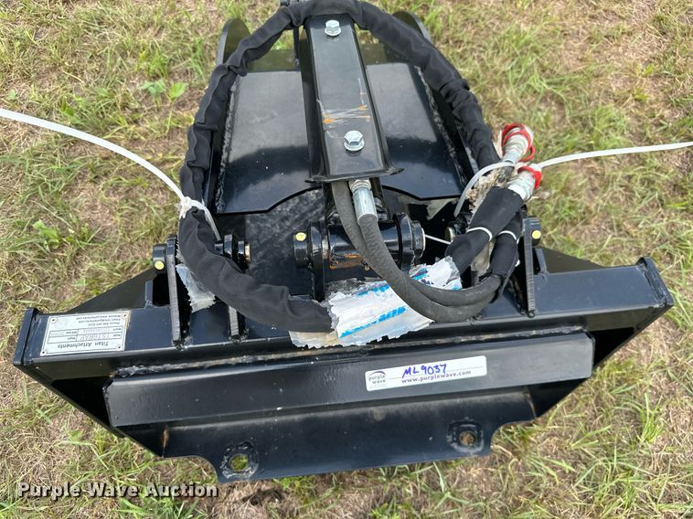 image for item ML9037 2021 Titan Attachments TSTGRAP  skid steer grapple bucket
