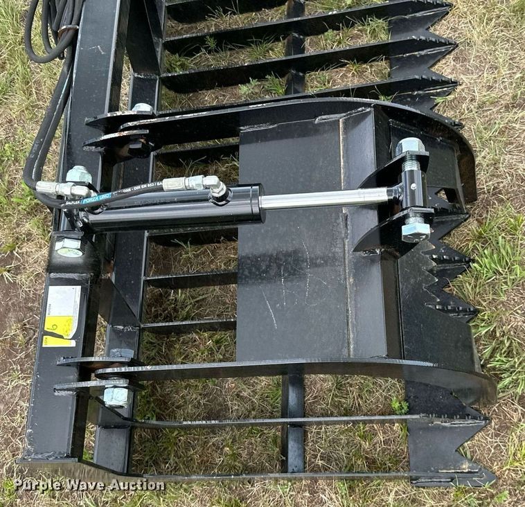 image for item ML9044 Skid steer grapple bucket