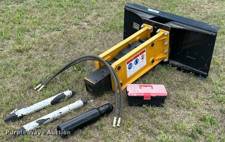 image for item ML9046 2023 Agrotk SSHH680  skid steer breaker