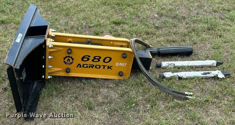 image for item ML9046 2023 Agrotk SSHH680  skid steer breaker