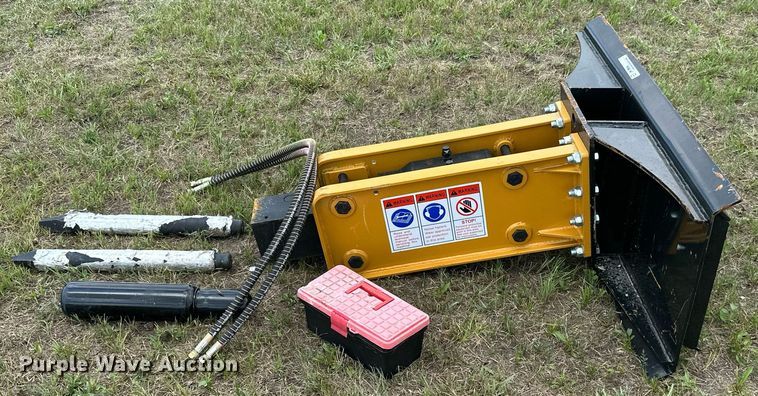 image for item ML9046 2023 Agrotk SSHH680  skid steer breaker