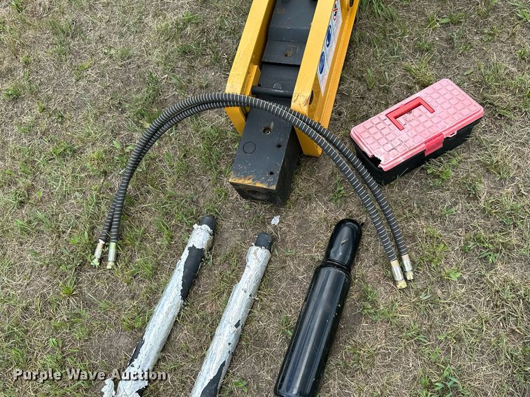 image for item ML9046 2023 Agrotk SSHH680  skid steer breaker