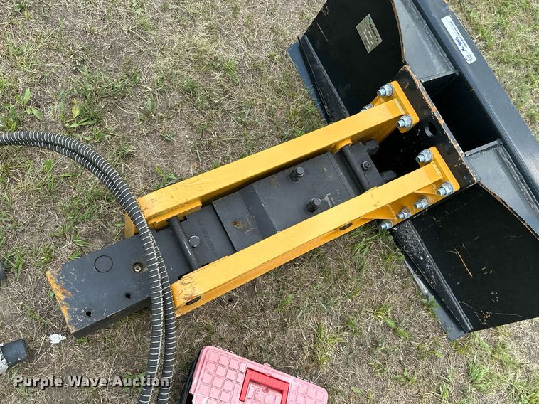 image for item ML9046 2023 Agrotk SSHH680  skid steer breaker