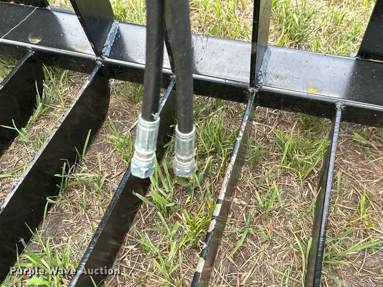 image for item ML9053 Skid steer grapple bucket