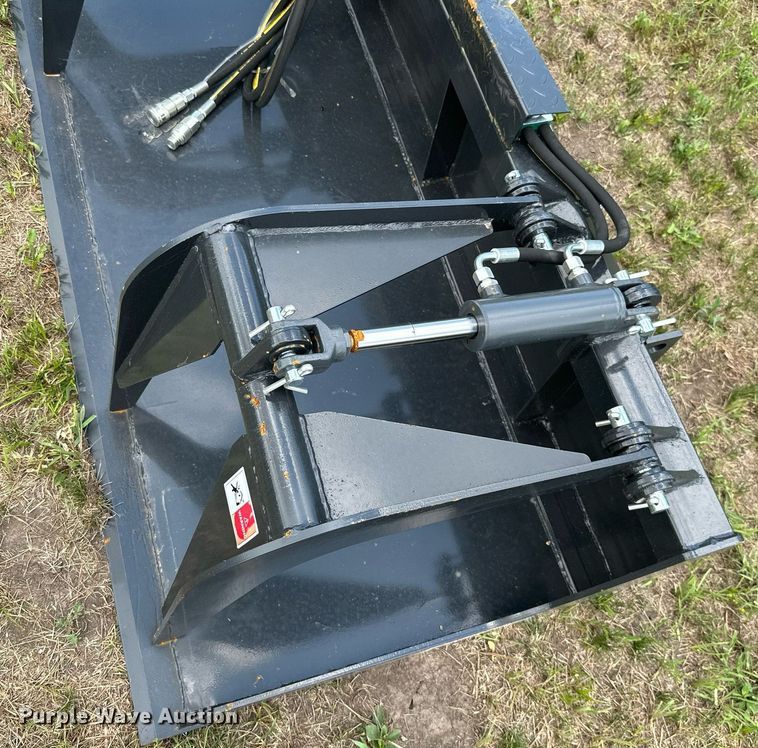 image for item ML9058 Skid steer grapple bucket