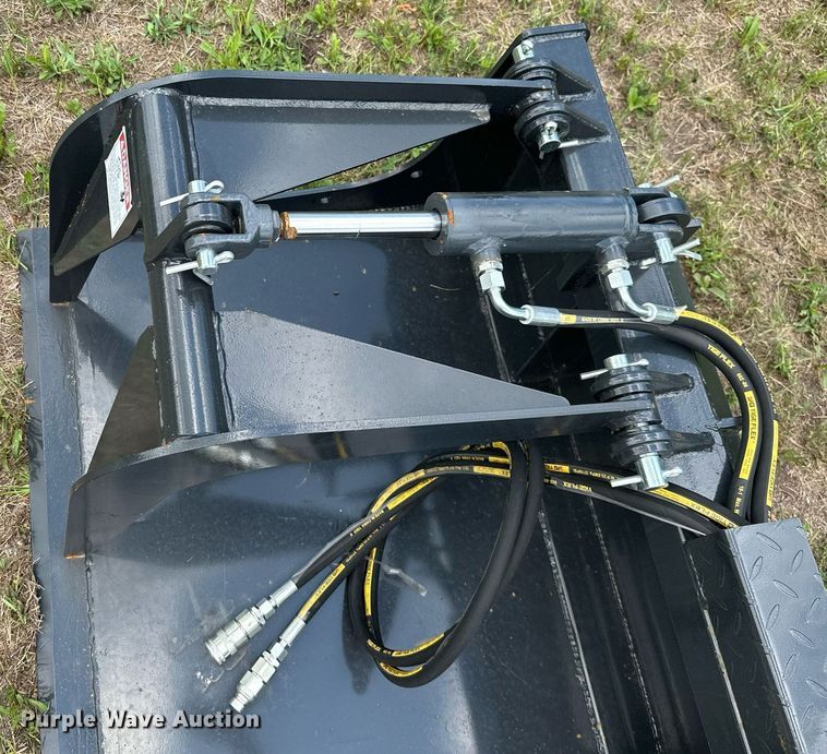 image for item ML9058 Skid steer grapple bucket