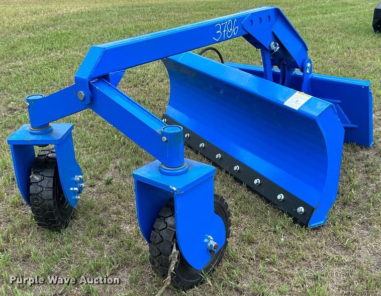 image for item ML9060 2023 TopCat SSSG72  skid steer grader