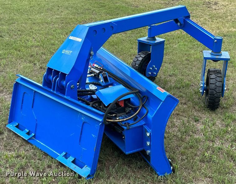 image for item ML9060 2023 TopCat SSSG72  skid steer grader