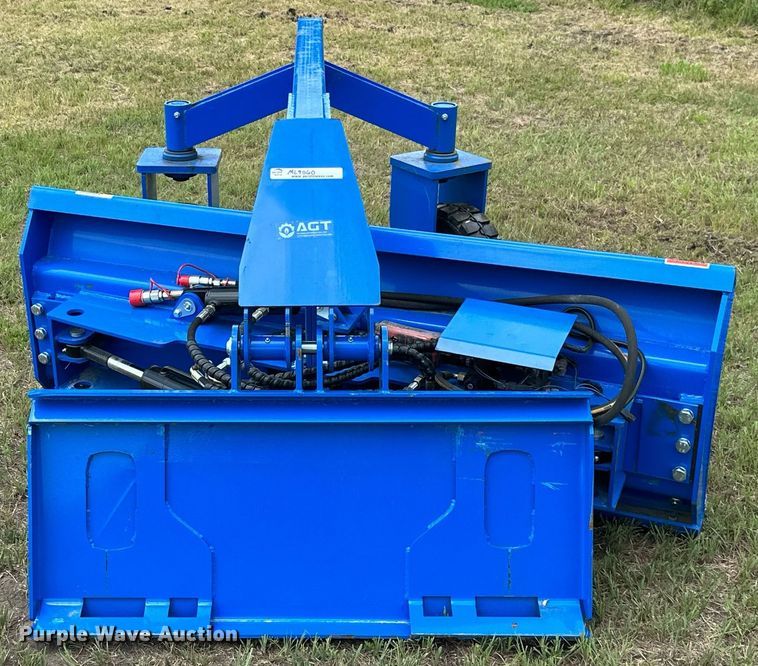 image for item ML9060 2023 TopCat SSSG72  skid steer grader