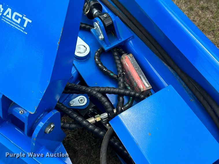 image for item ML9060 2023 TopCat SSSG72  skid steer grader