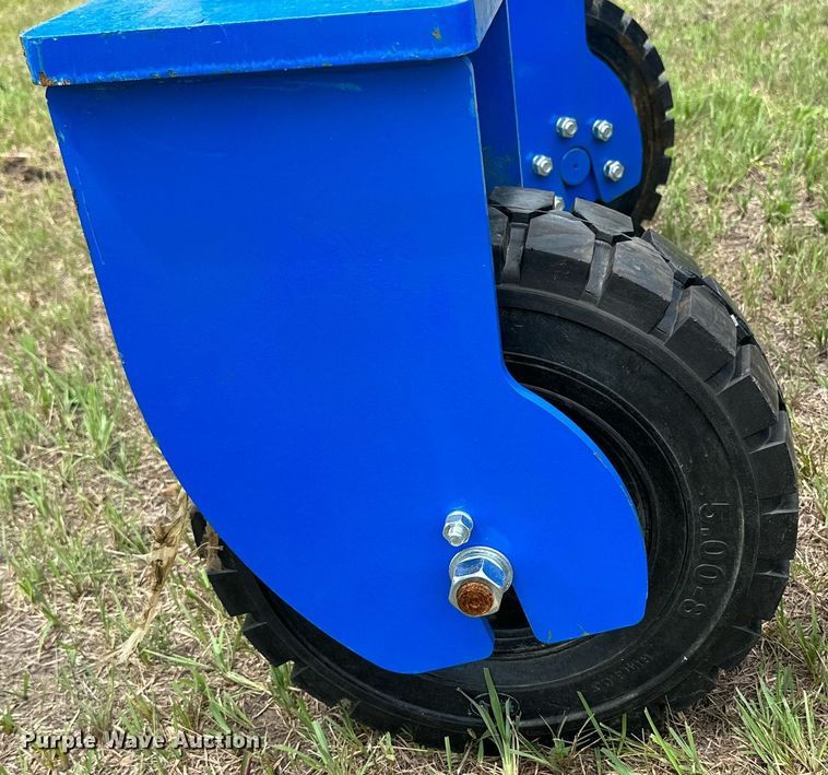 image for item ML9060 2023 TopCat SSSG72  skid steer grader