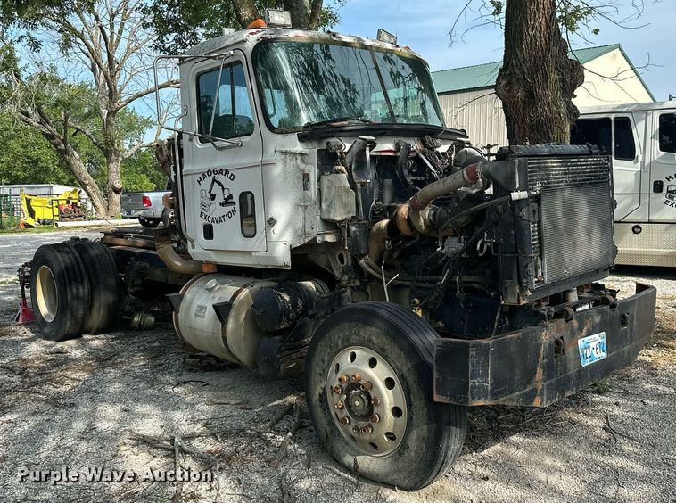 image for item ML9065 1998 Mack CH613  dump truck