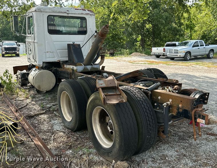 image for item ML9065 1998 Mack CH613  dump truck