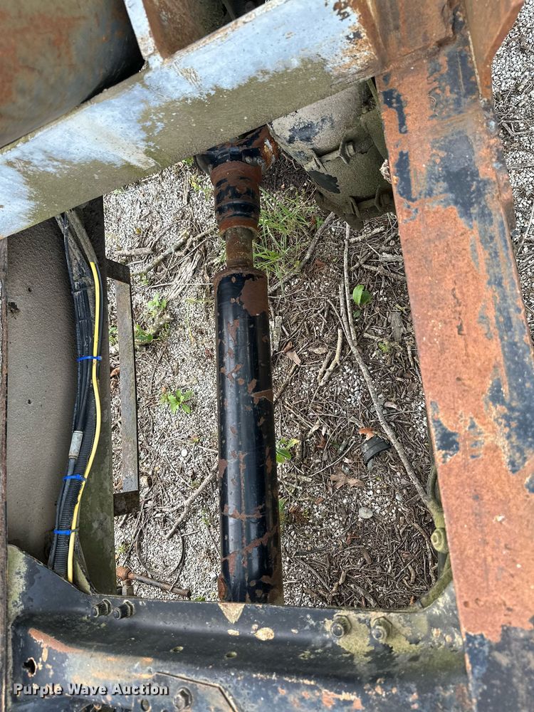 image for item ML9065 1998 Mack CH613  dump truck