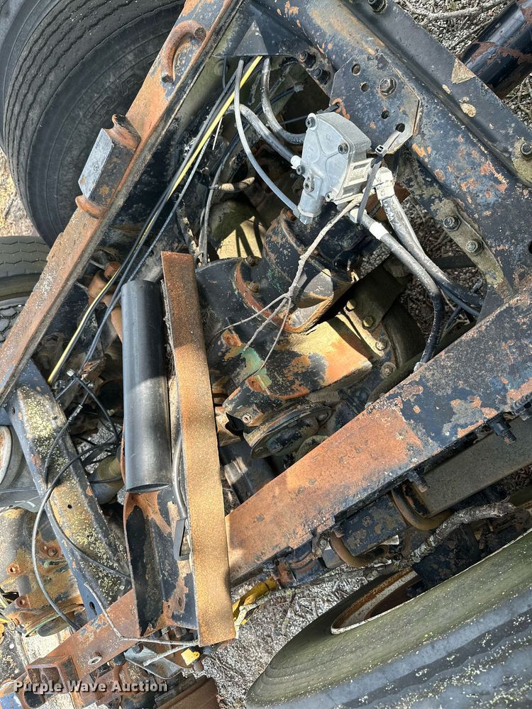 image for item ML9065 1998 Mack CH613  dump truck