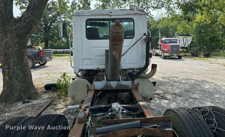 image for item ML9065 1998 Mack CH613  dump truck