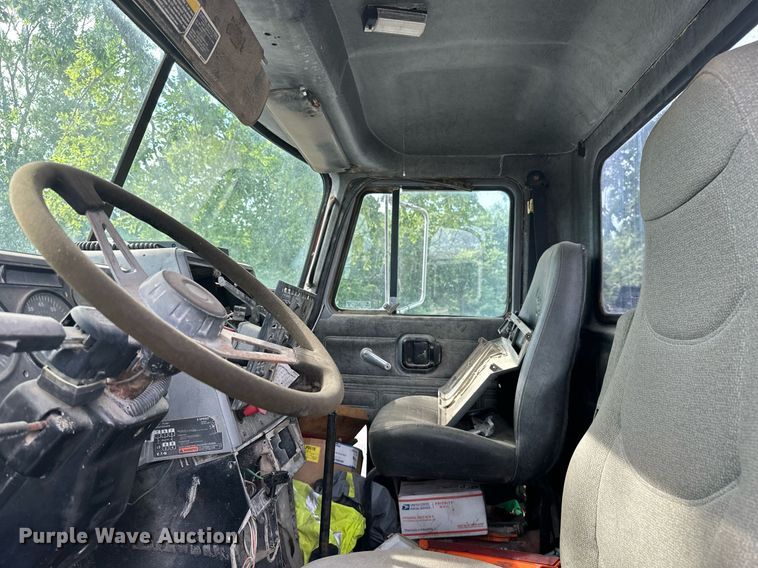 image for item ML9065 1998 Mack CH613  dump truck