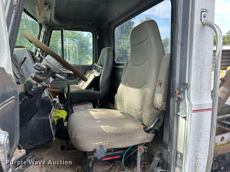 image for item ML9065 1998 Mack CH613  dump truck