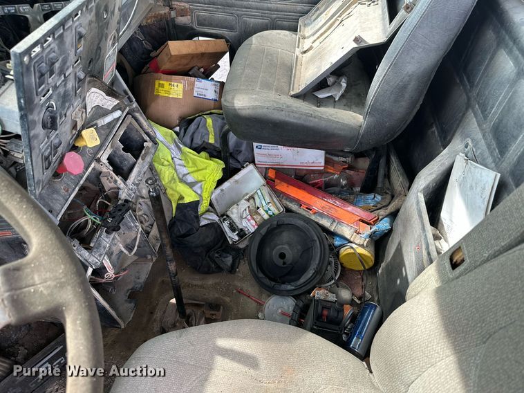 image for item ML9065 1998 Mack CH613  dump truck