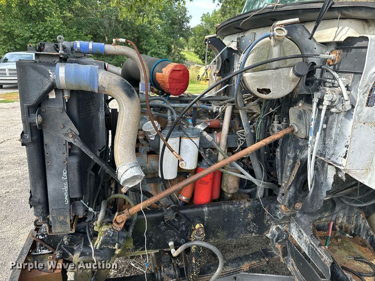 image for item ML9065 1998 Mack CH613  dump truck