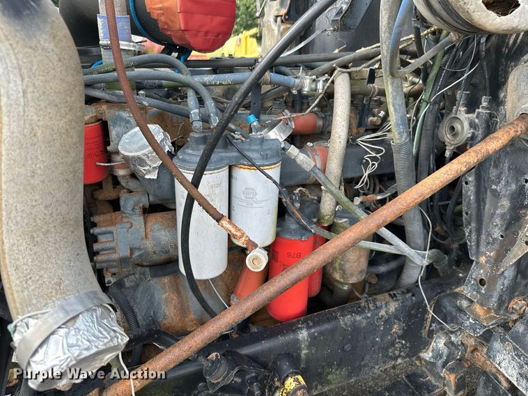 image for item ML9065 1998 Mack CH613  dump truck