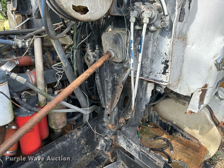 image for item ML9065 1998 Mack CH613  dump truck