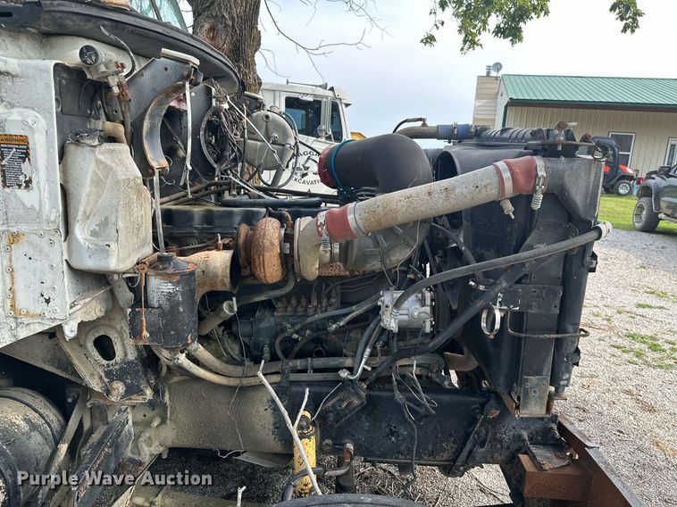 image for item ML9065 1998 Mack CH613  dump truck