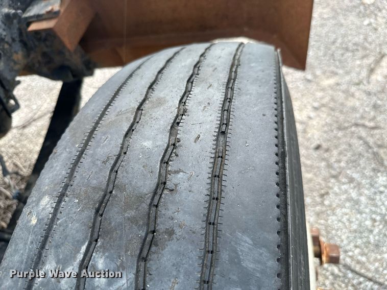 image for item ML9065 1998 Mack CH613  dump truck