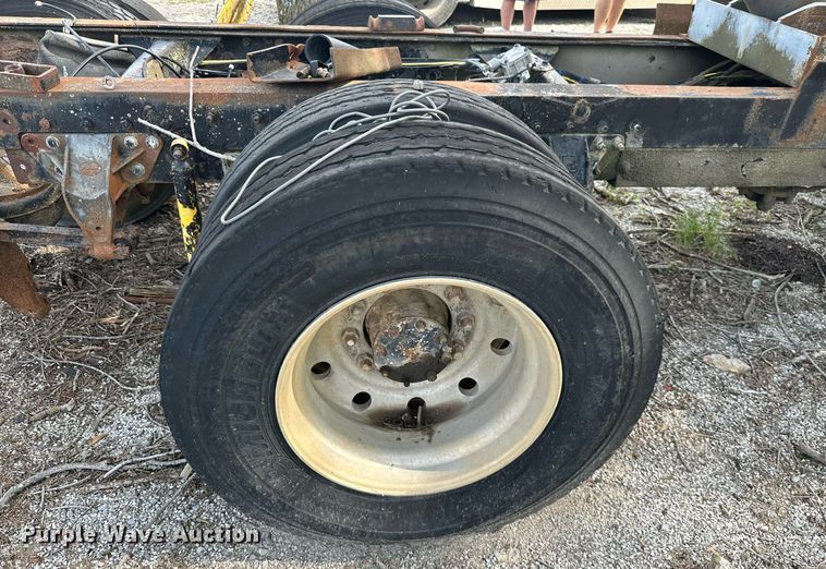 image for item ML9065 1998 Mack CH613  dump truck