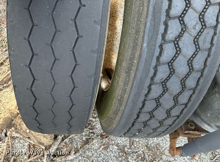 image for item ML9065 1998 Mack CH613  dump truck