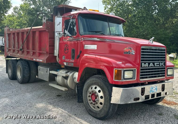 image for item ML9066 2002 Mack CH60  dump truck
