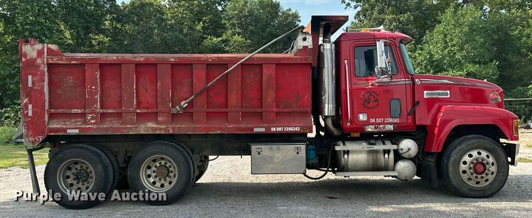 image for item ML9066 2002 Mack CH60  dump truck