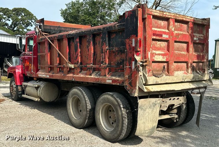 image for item ML9066 2002 Mack CH60  dump truck