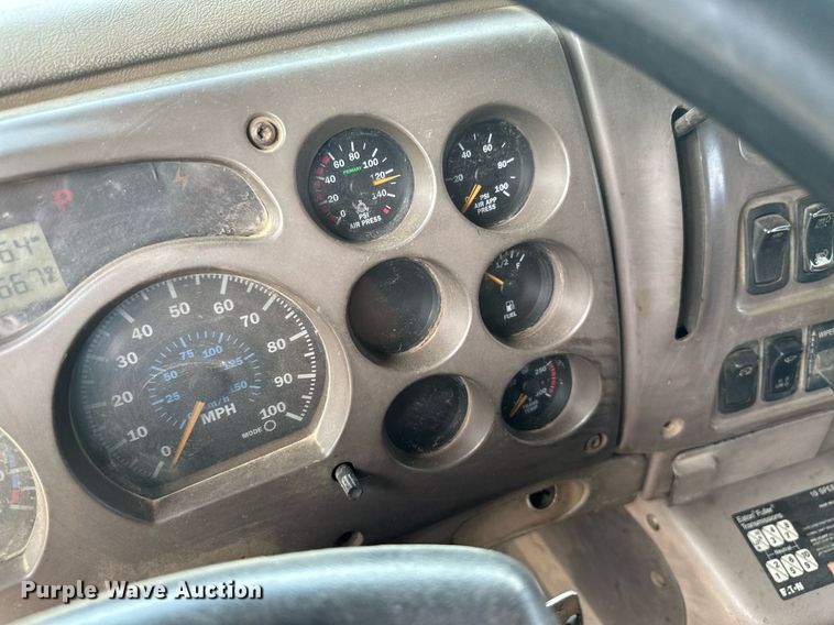 image for item ML9066 2002 Mack CH60  dump truck