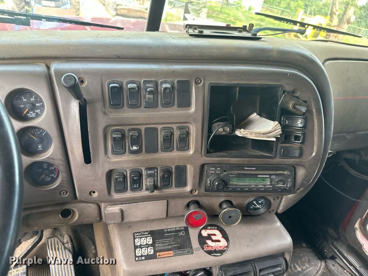 image for item ML9066 2002 Mack CH60  dump truck