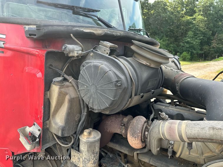 image for item ML9066 2002 Mack CH60  dump truck