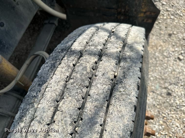 image for item ML9066 2002 Mack CH60  dump truck