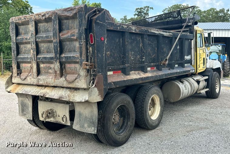 image for item ML9067 1998 Mack CH613  dump truck