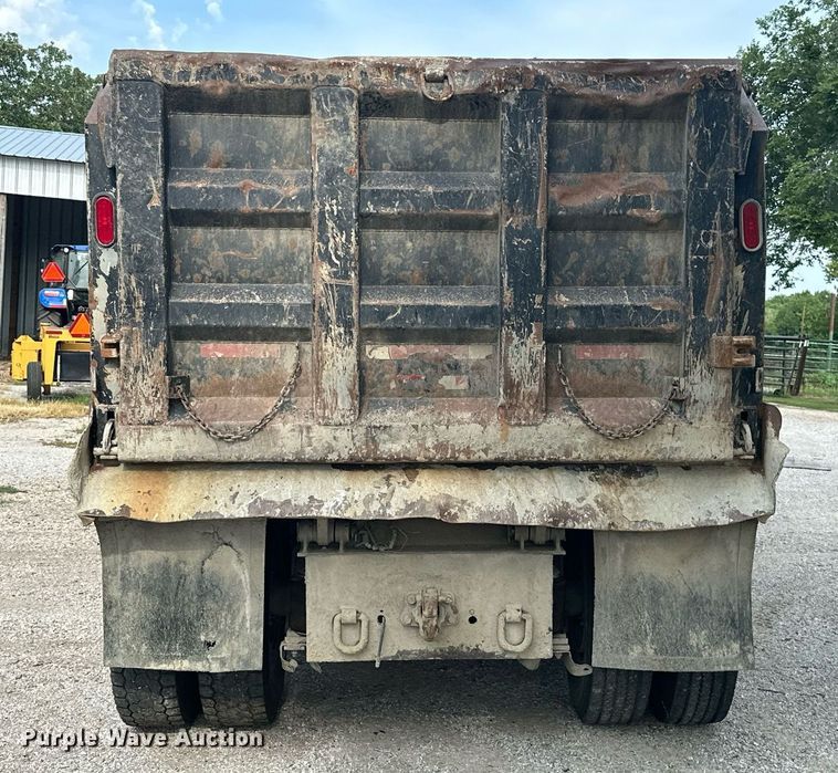 image for item ML9067 1998 Mack CH613  dump truck