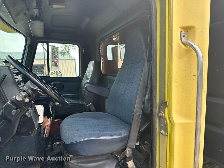 image for item ML9067 1998 Mack CH613  dump truck