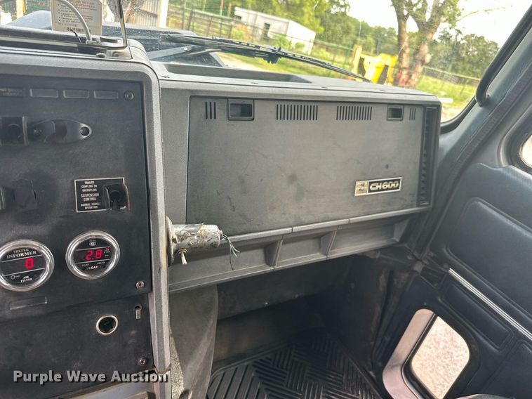 image for item ML9067 1998 Mack CH613  dump truck