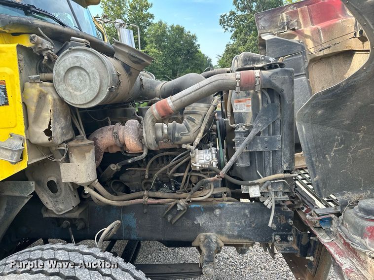 image for item ML9067 1998 Mack CH613  dump truck