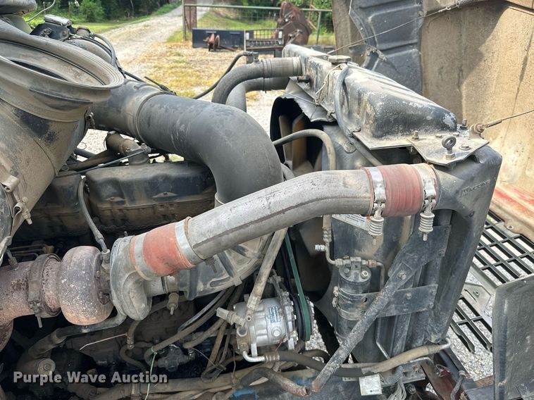 image for item ML9067 1998 Mack CH613  dump truck