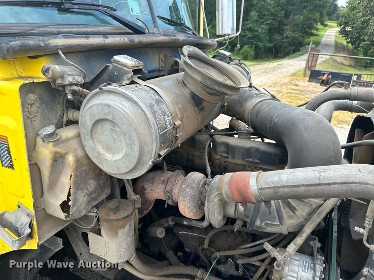 image for item ML9067 1998 Mack CH613  dump truck