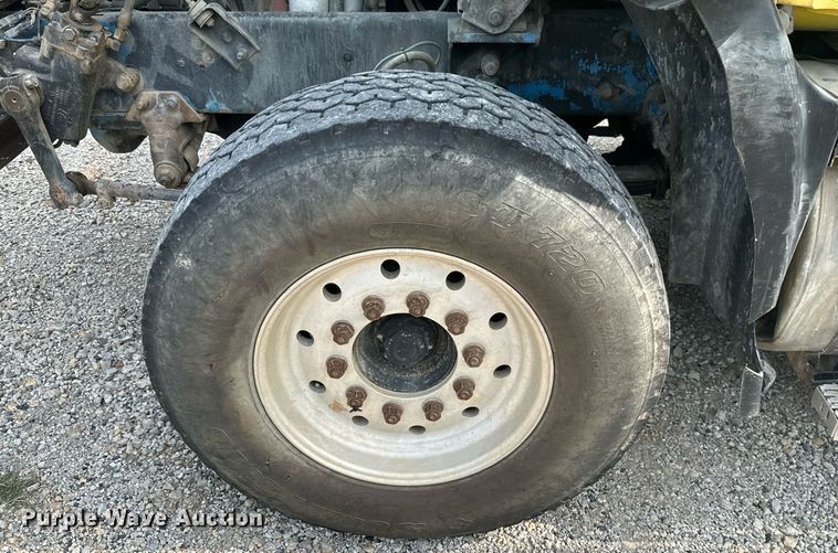 image for item ML9067 1998 Mack CH613  dump truck