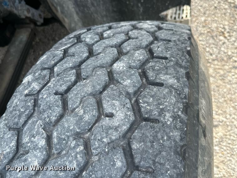 image for item ML9067 1998 Mack CH613  dump truck