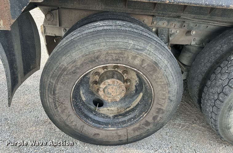 image for item ML9067 1998 Mack CH613  dump truck