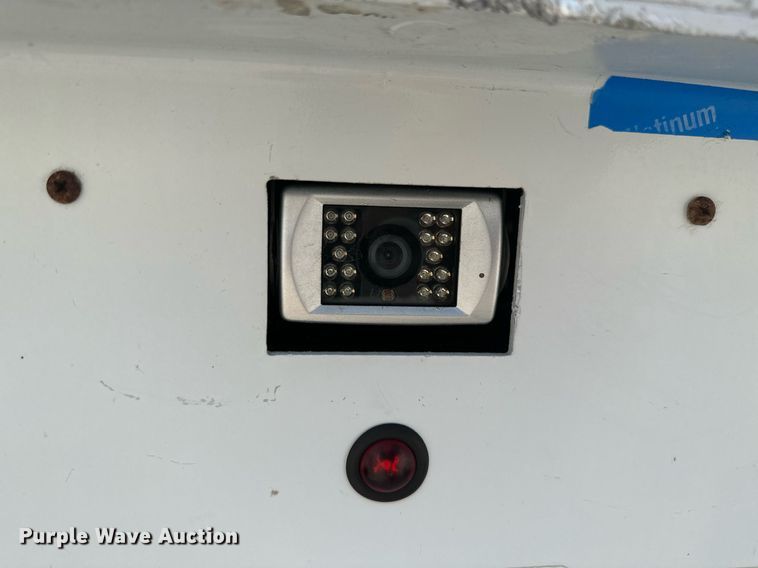 image for item ML9084 2013 International WorkStar 7300  bucket truck