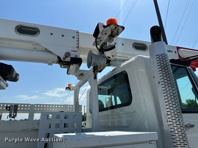 image for item ML9084 2013 International WorkStar 7300  bucket truck